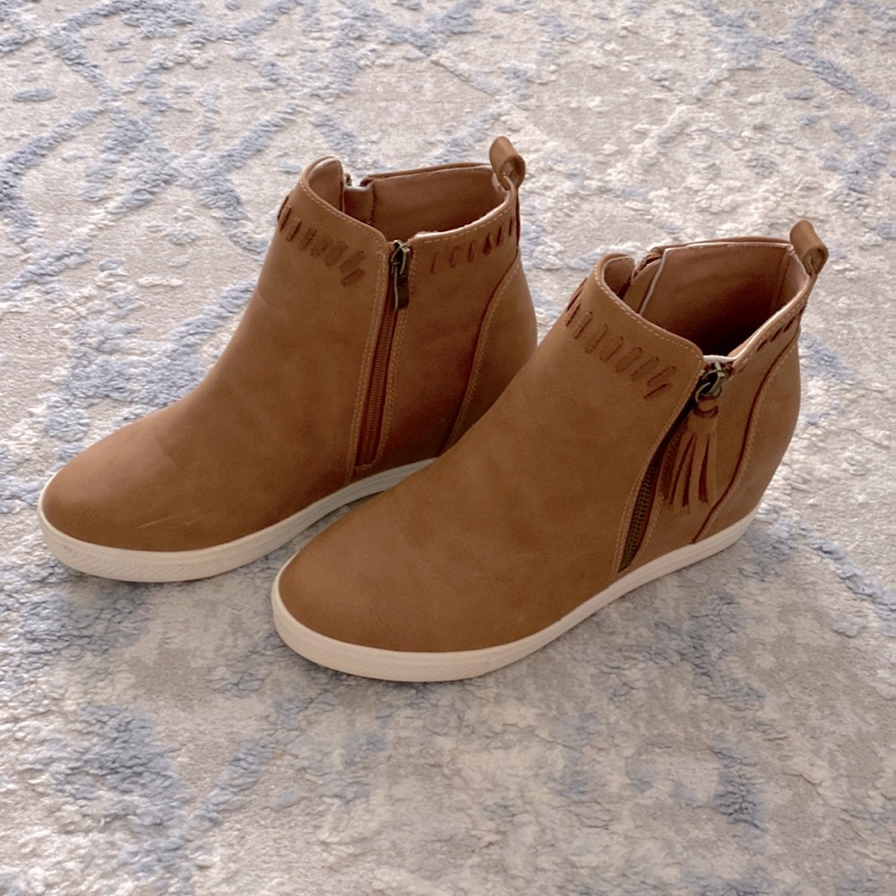 Faux leather Ccocci Wedge booties